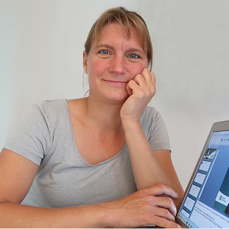 Mit navn er Lise, og jeg er hjemmeside mentor og sparringspartner for selvstændige